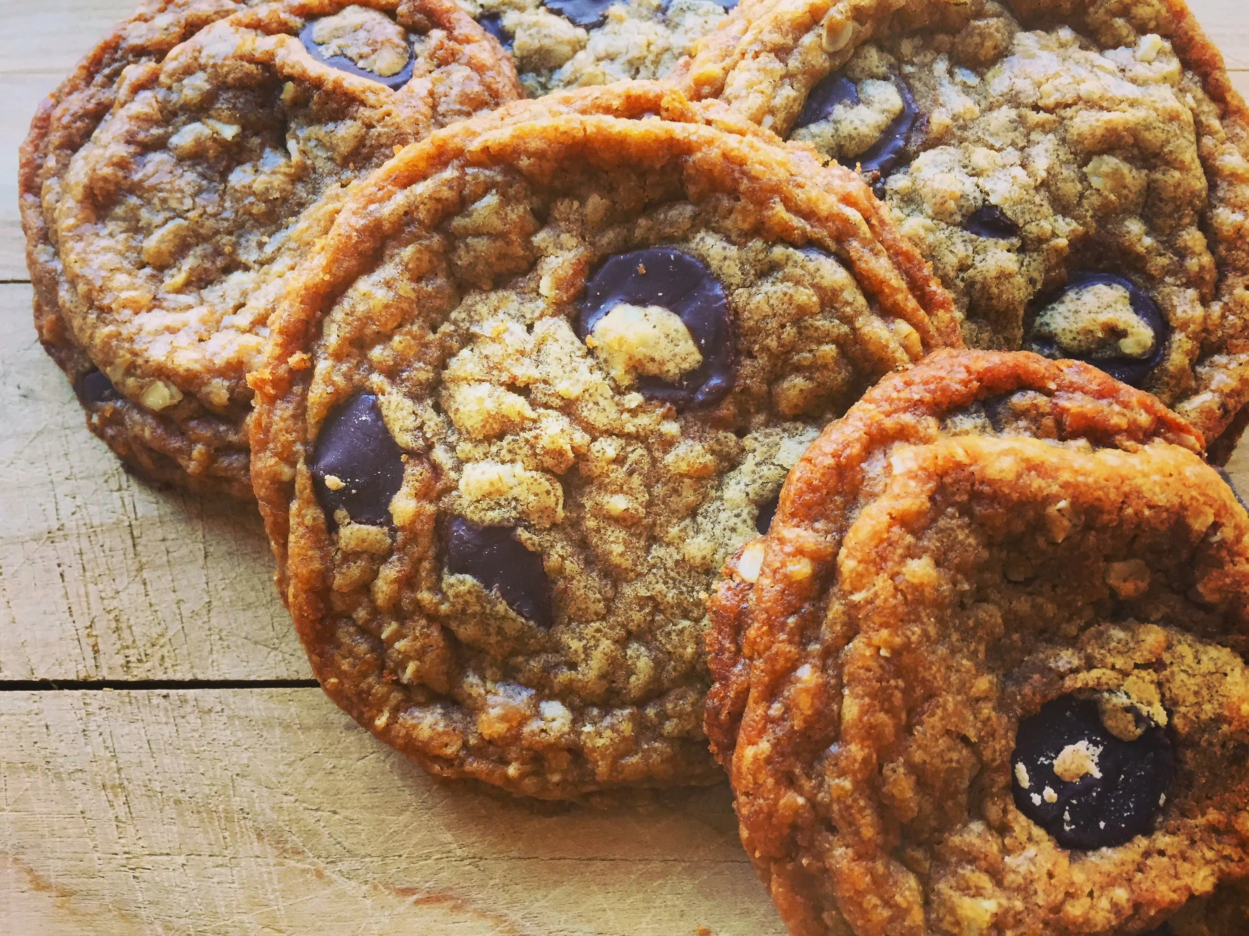 Biscoff Oatmeal Chocolate Chip Cookies