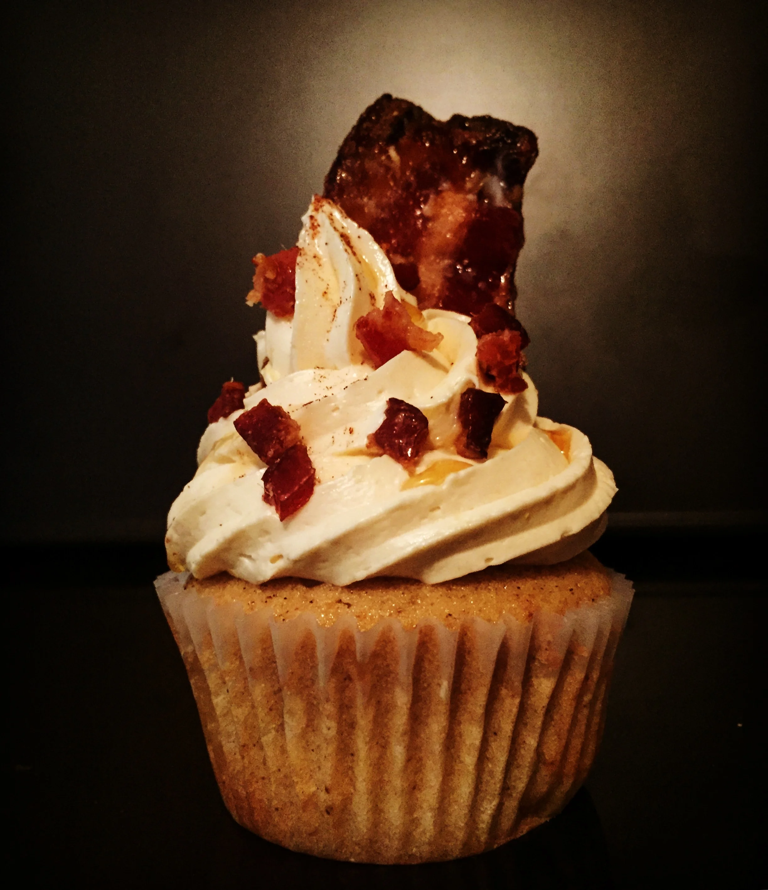 Brown Butter Pancake Cupcakes with French Maple Buttercream and Candied Bacon 