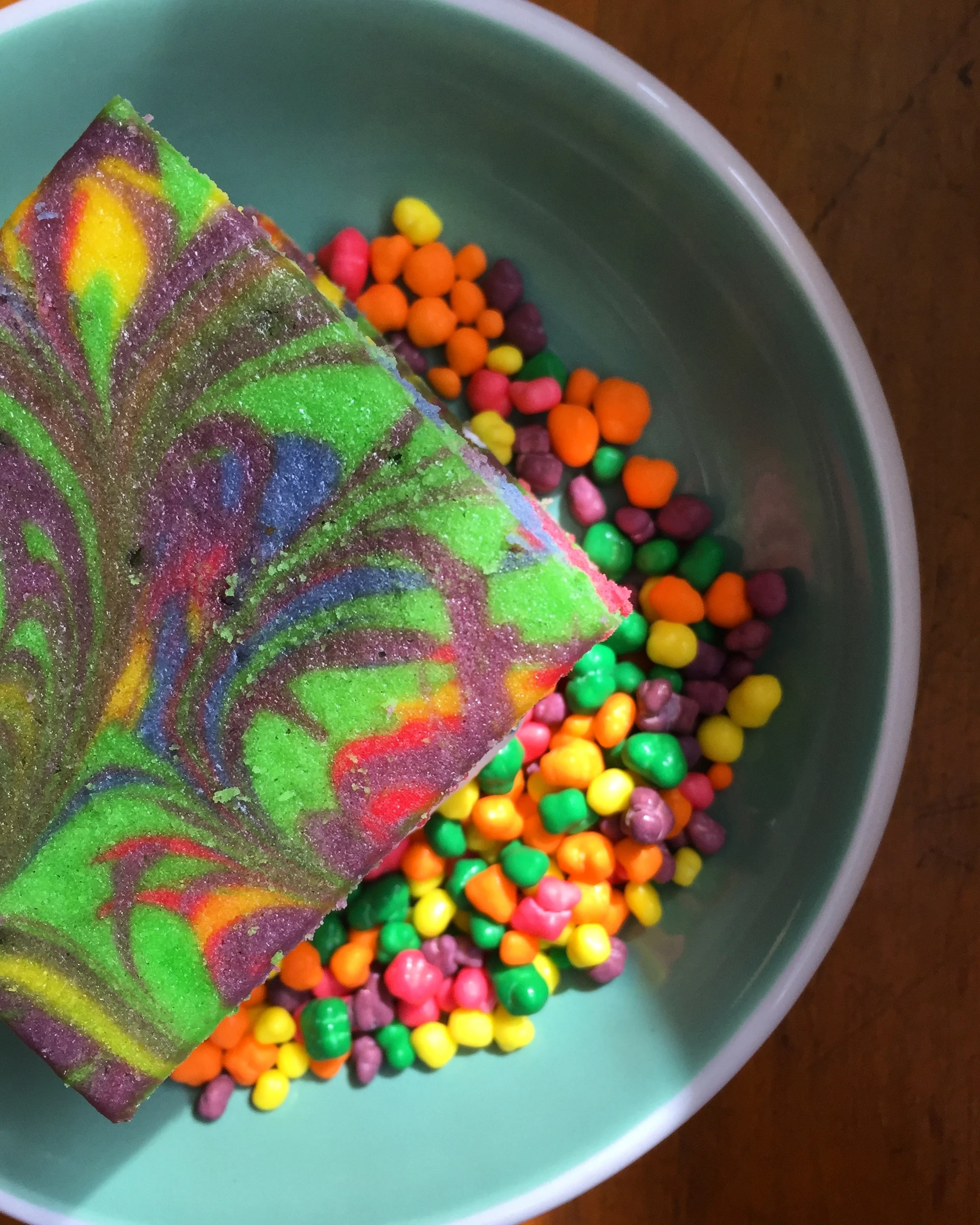 (Vanilla) Willy Wonka Cake 