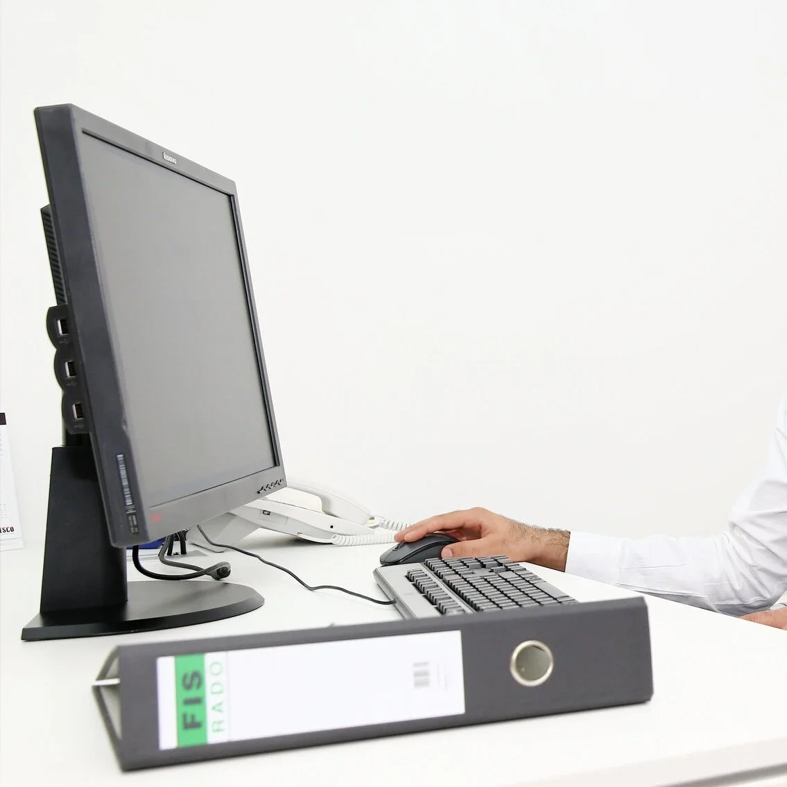 Contracts for Business or Personal use (i.e. service or sale agreements, NDAs, labor contracts etc)