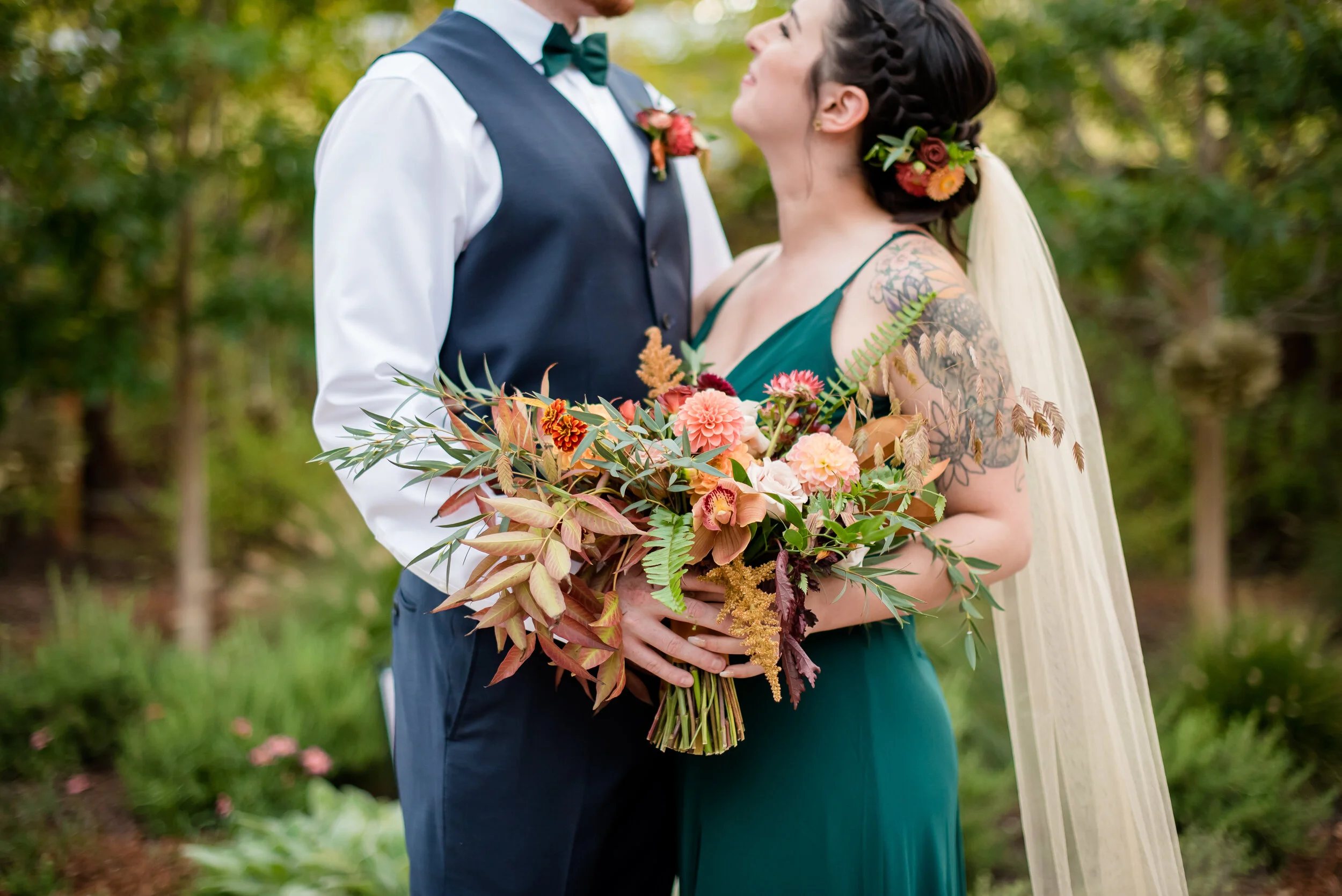 Autumn Backyard Microwedding | Lauren &amp; Mikelle