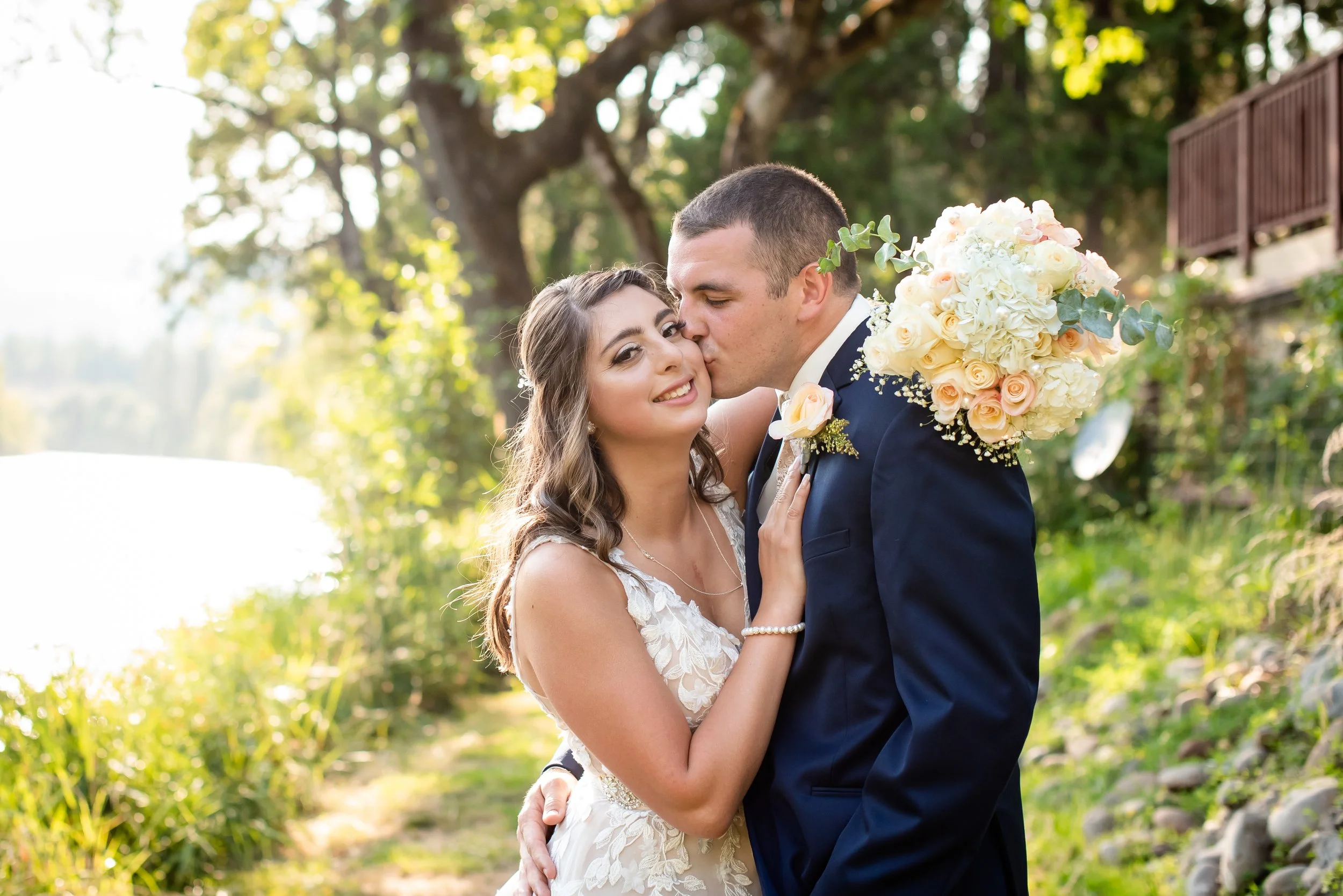 Rogue River Lodge Wedding | Andrea &amp; Ricky