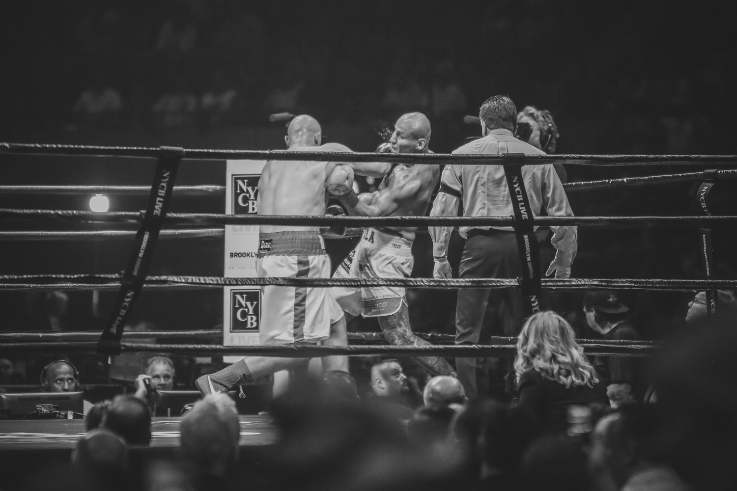 Adam Kownacki vs Artur Szpilka - Nassau Colliseum Boxing NYC photgraphy Sylwek Wosko DigitalReflectionStudio (38).jpg