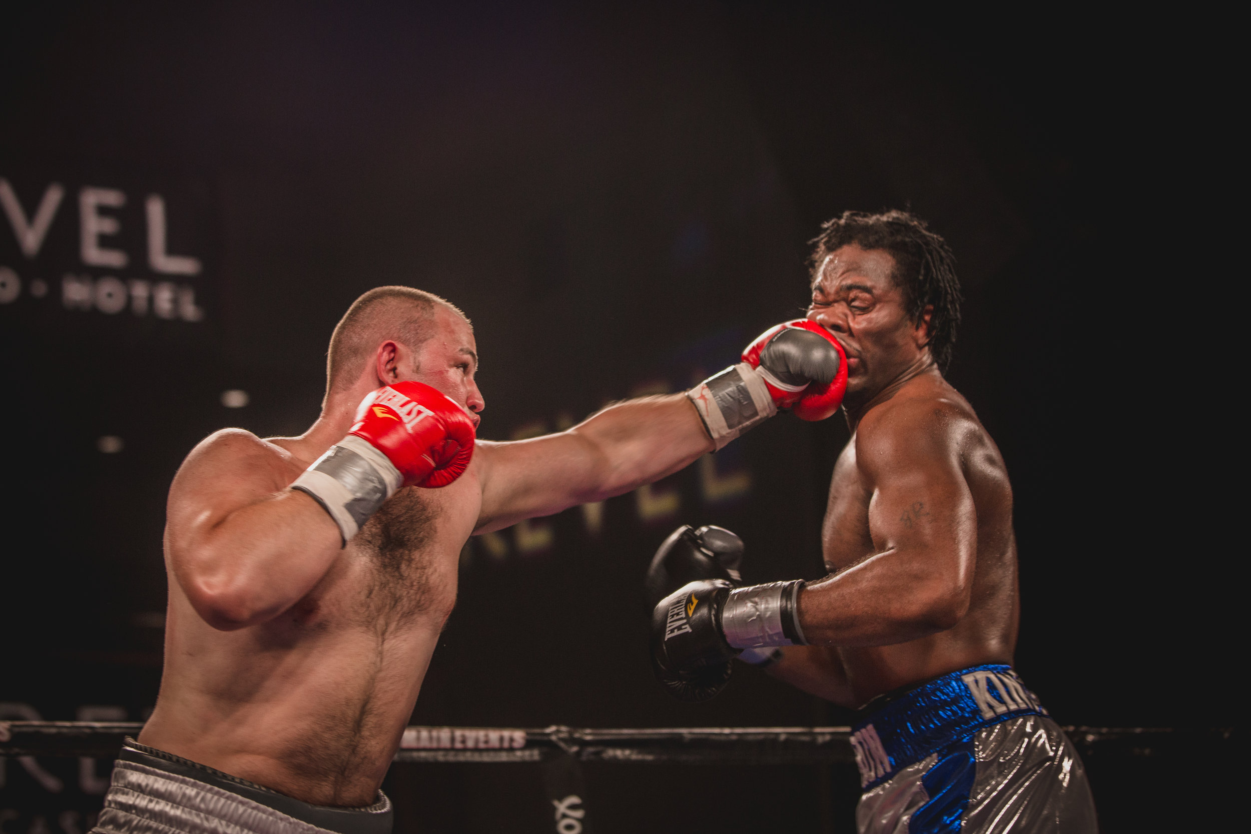 Adam Kownacki vs C.Ellis - photography by Sylwek Wosko (35).jpg