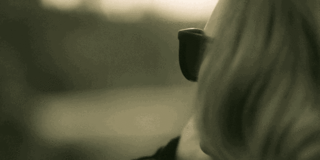 lady-calling.gif