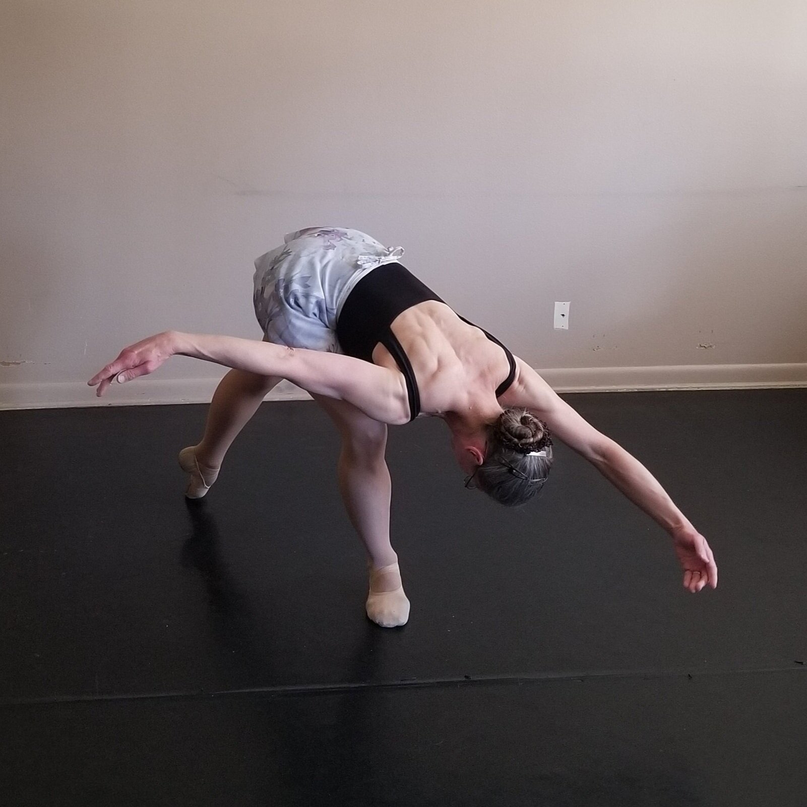 Incorrect - Hips up creating inverted V