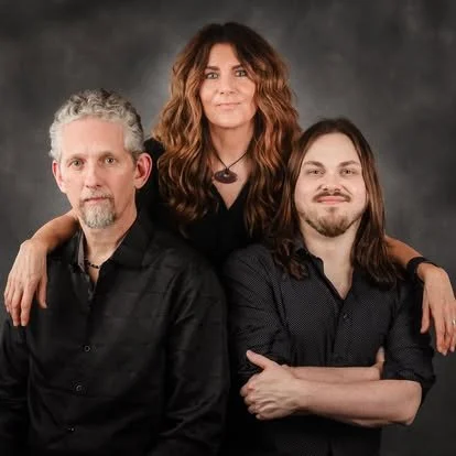 LIVE MUSIC: Honey Pie