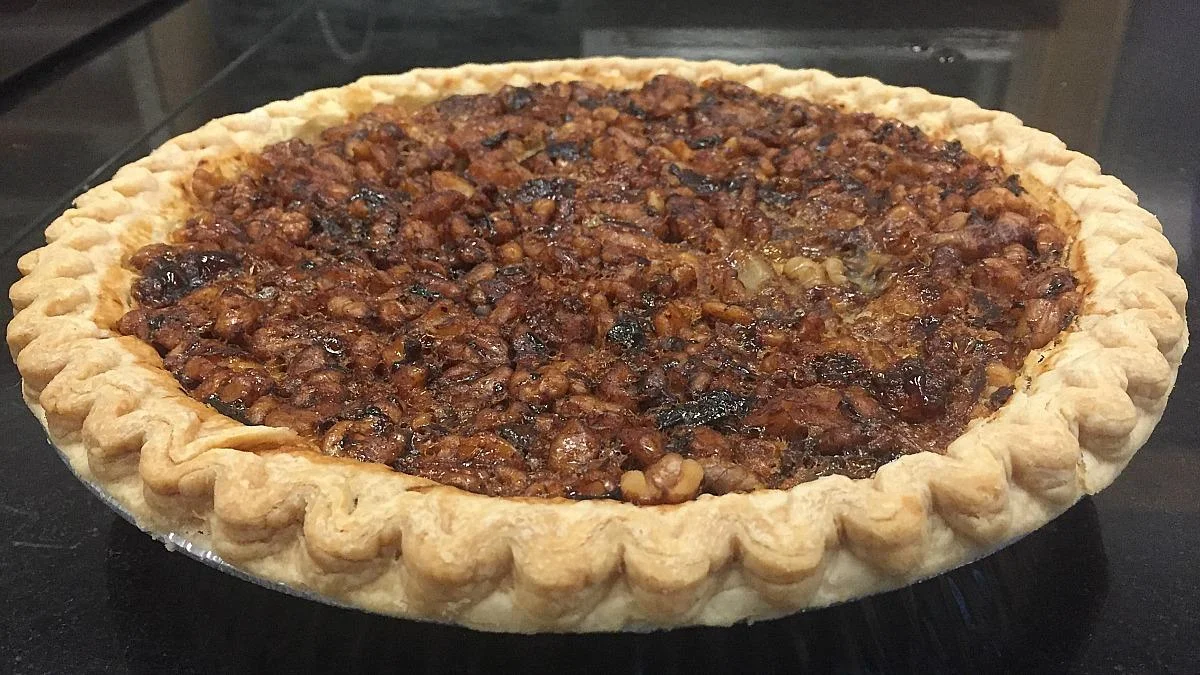 honey+black+walnut+tart+pie.jpg