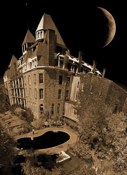 1886 Crescent Hotel &amp; Spa - Eureka Springs, AR