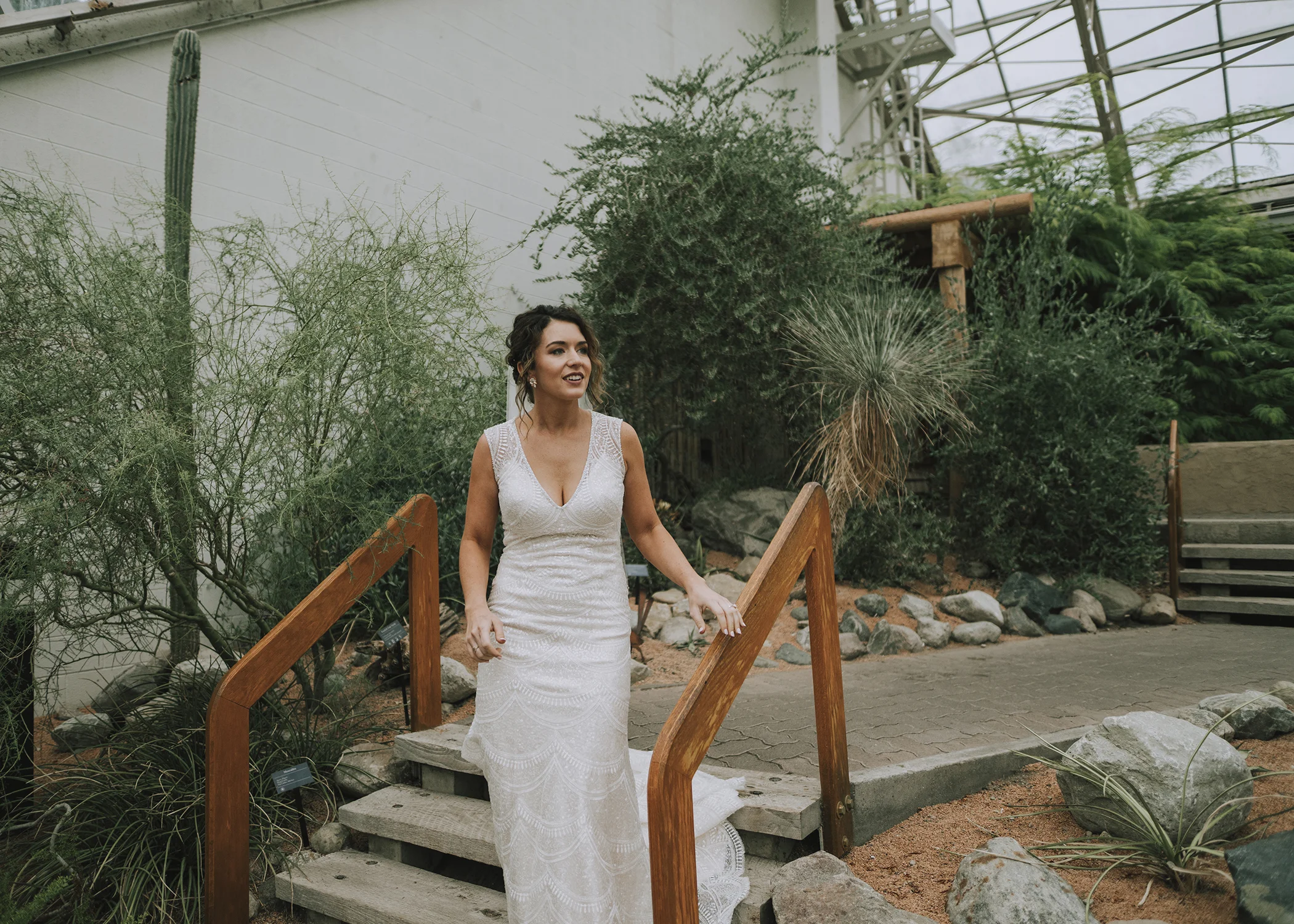 wedding dress bride hannah bergman photography indianapolis Foellinger-Freimann Botanical Conservatory