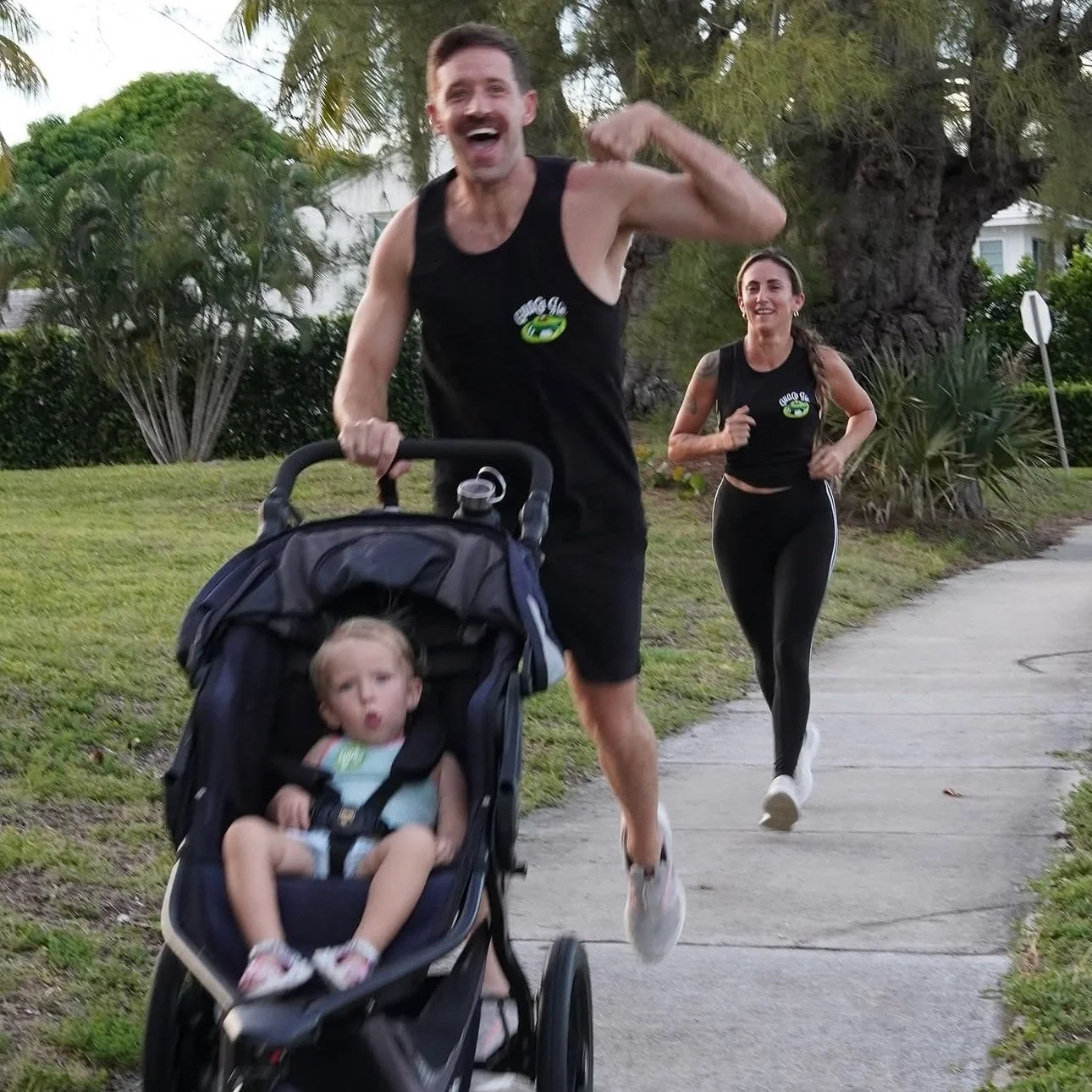 RUNNING TO OUR NEW MENU LIKE&hellip;

Your taste buds will thank you! 🥑🔥

#FloridaFreshMex #GuacaGo style!

🏃&zwj;♀️📸. @runnersgallery
🌯📸. @jeanetteandherstages