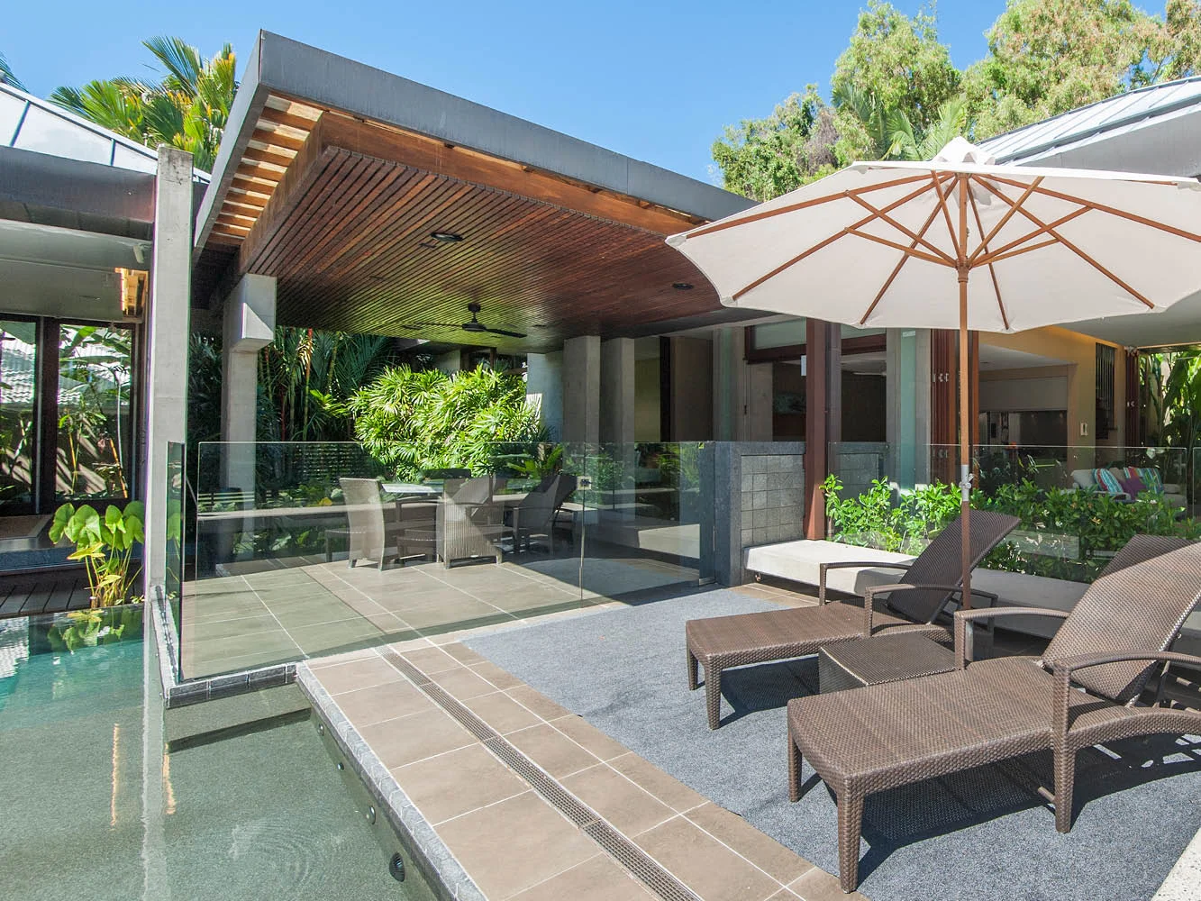 20 Beachfront Mirage