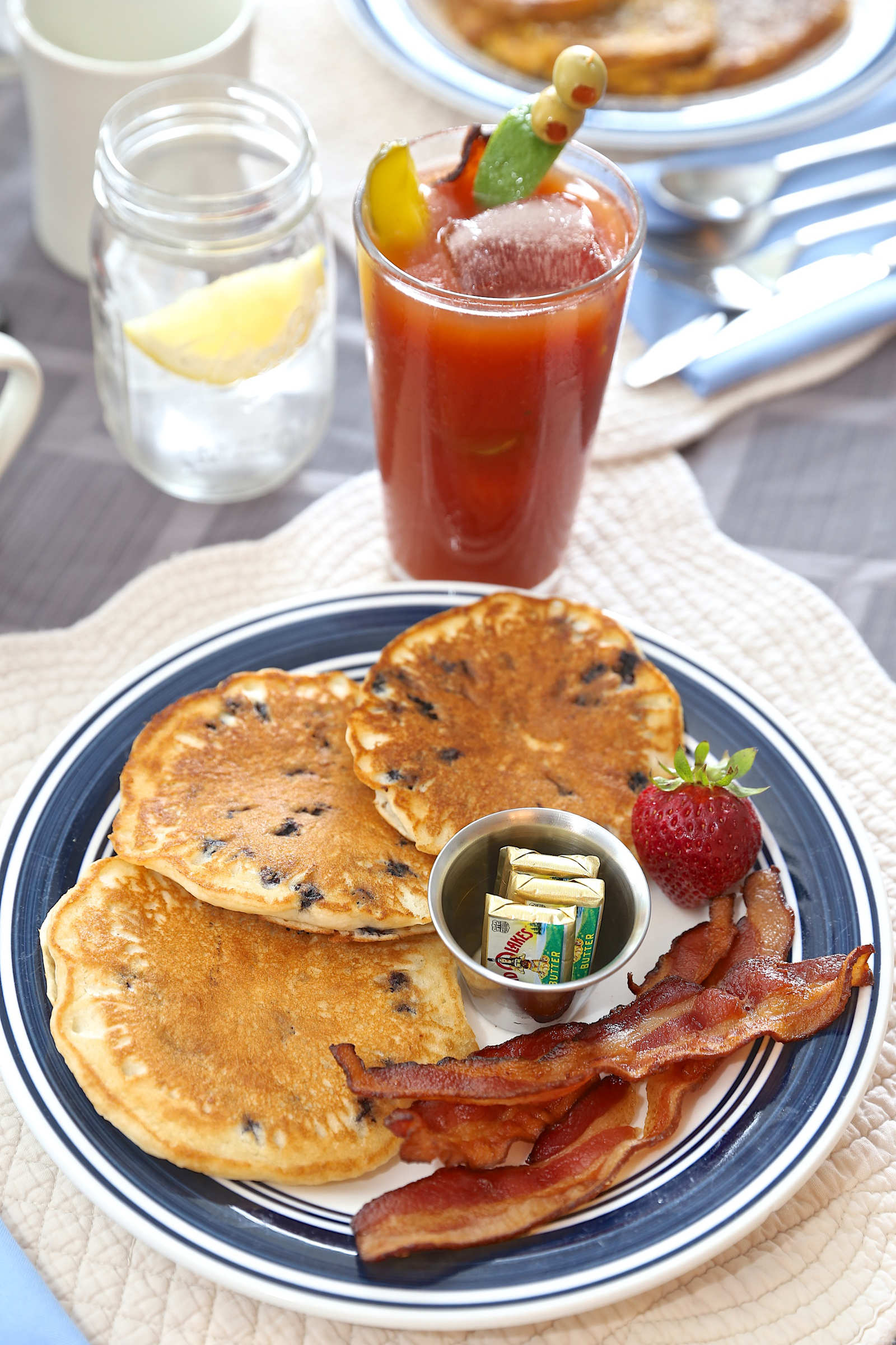 pancakes-bacon-bloody-mary-web.jpg