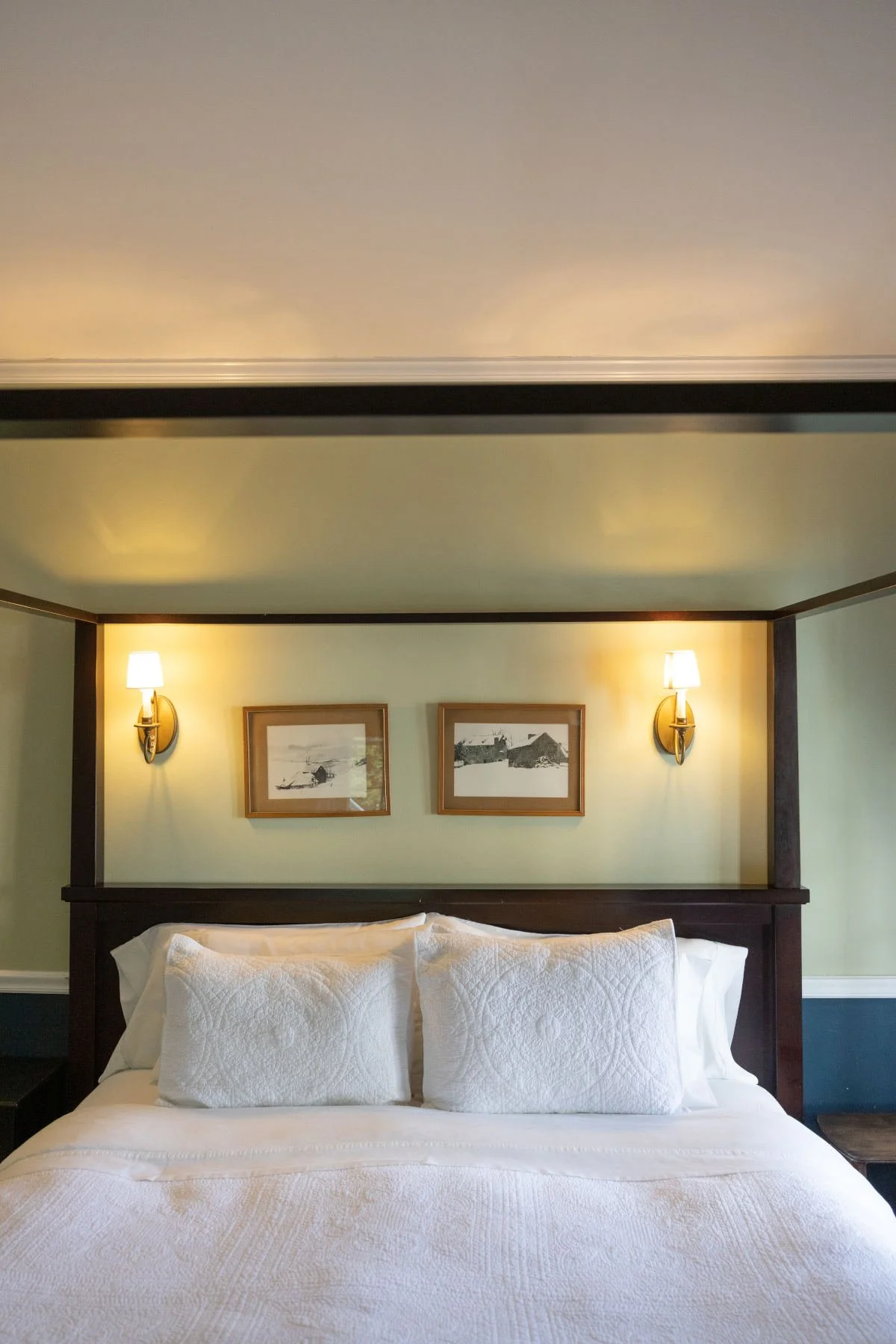 Chart Room Camden, Maine Windward House — Voted Camden Maine's 1