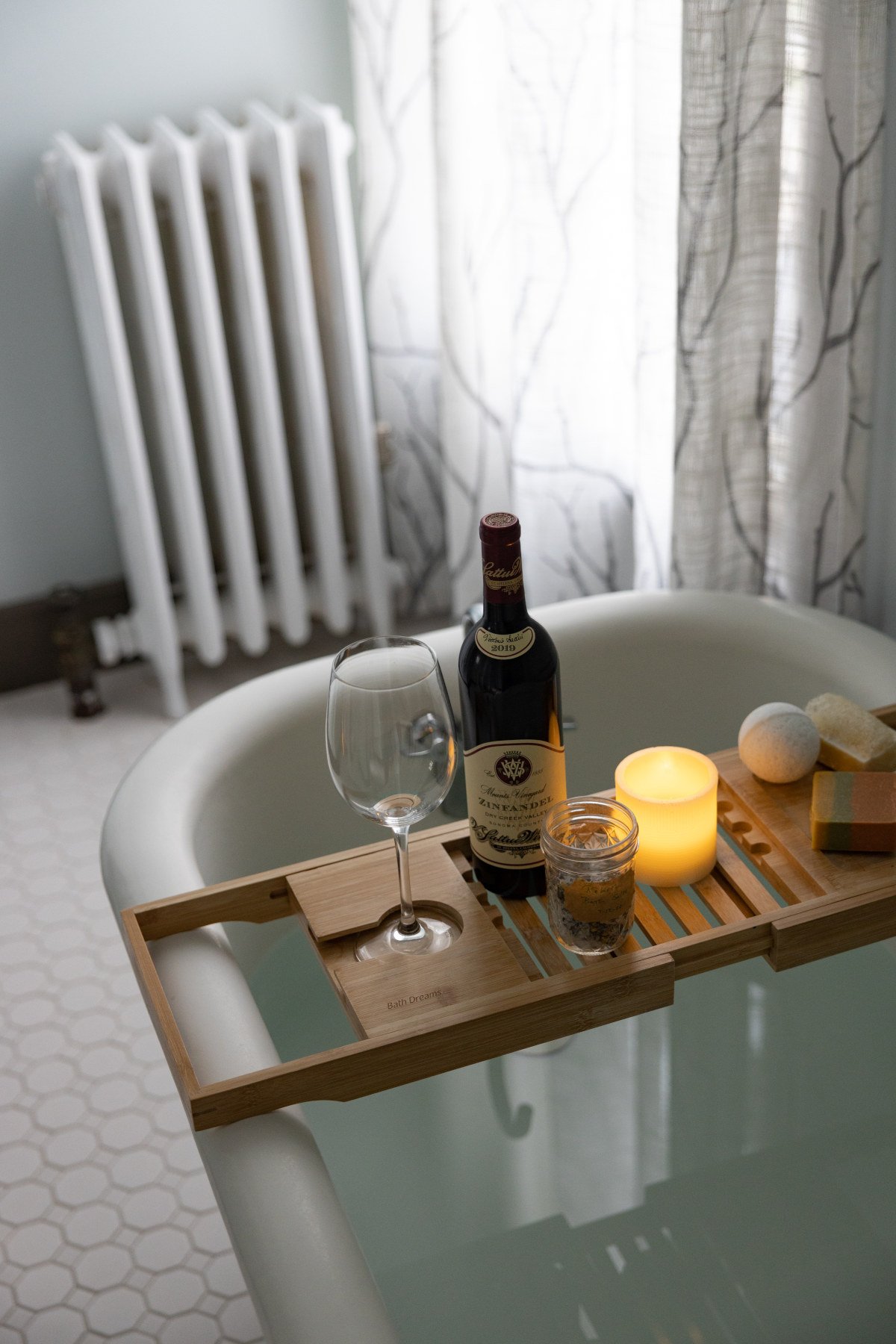 8 Wiindrose Tub with Candle.jpg