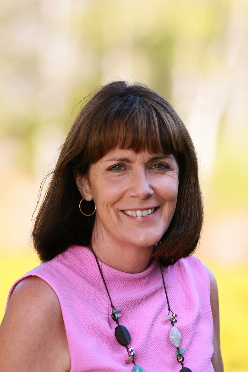 Allison Paterson author photo SMALLER.jpg