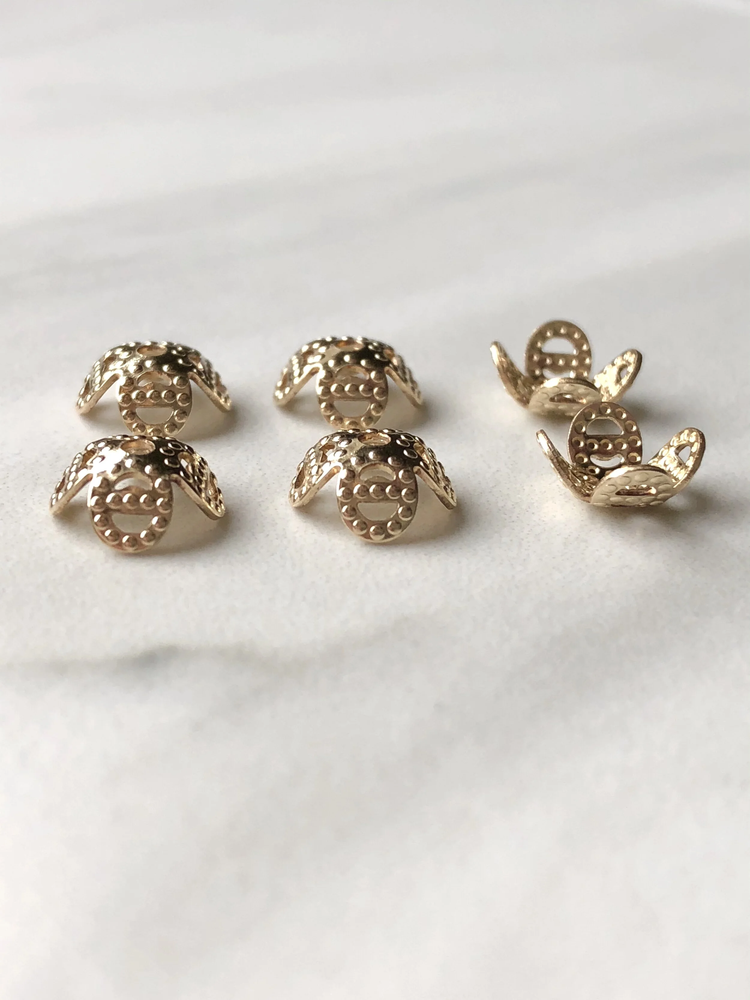 F5952407-11DF-4CE0-A6A1-0DF92F98159C