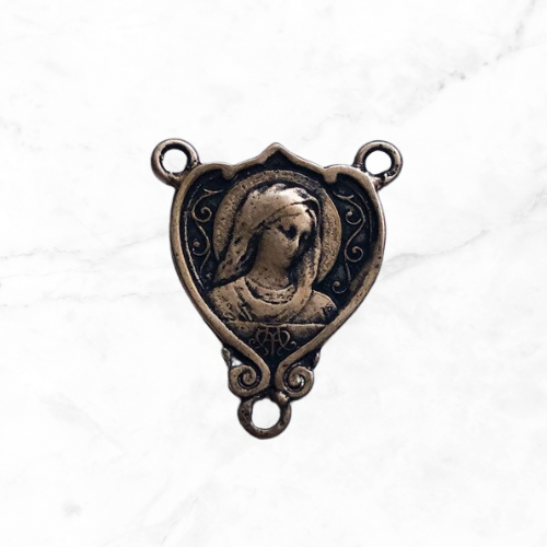 BBB64698-0176-46A9-9F0D-38B3C73B1EDF