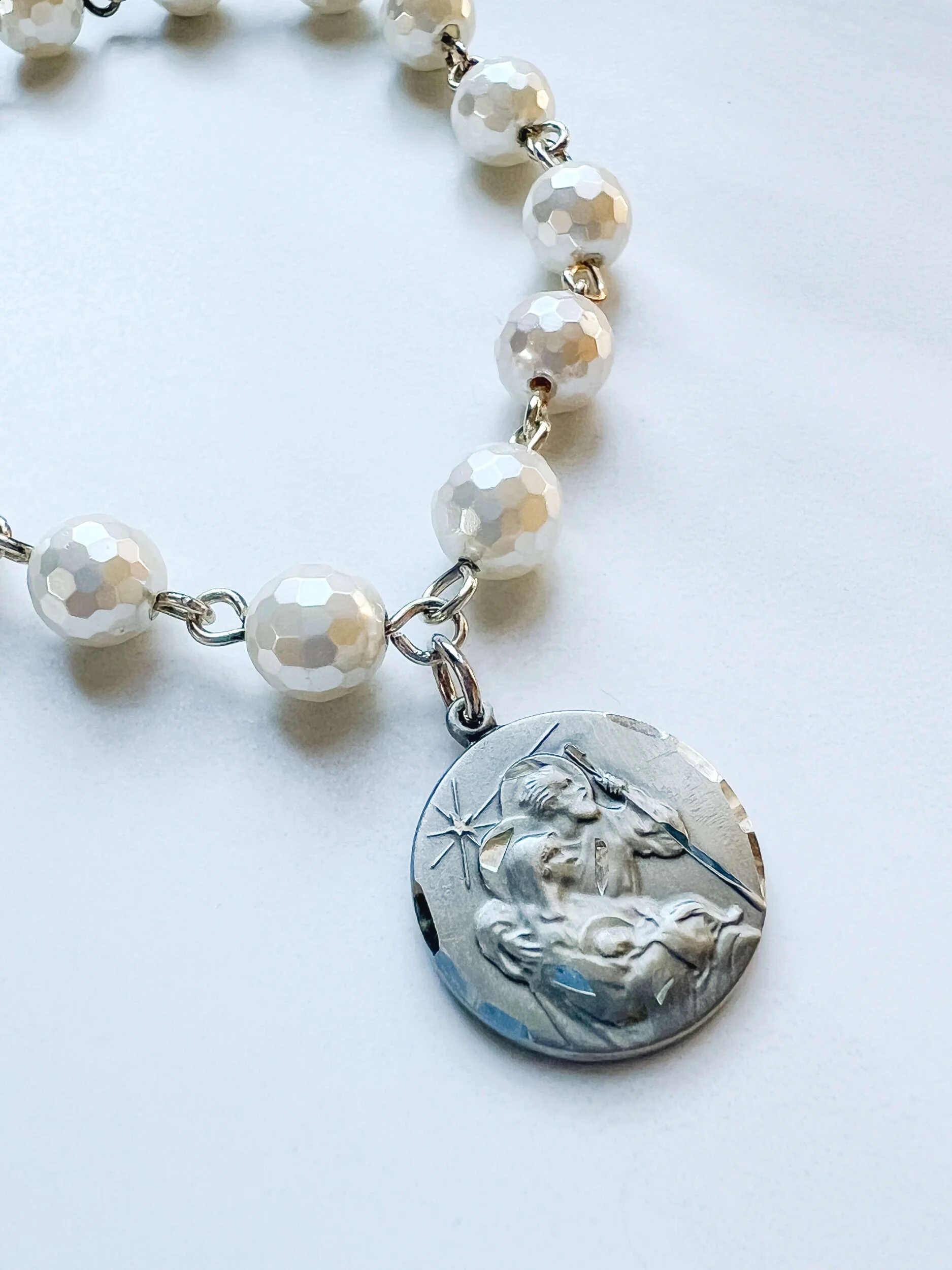 826F3707-3099-4014-A792-718D912B48DC