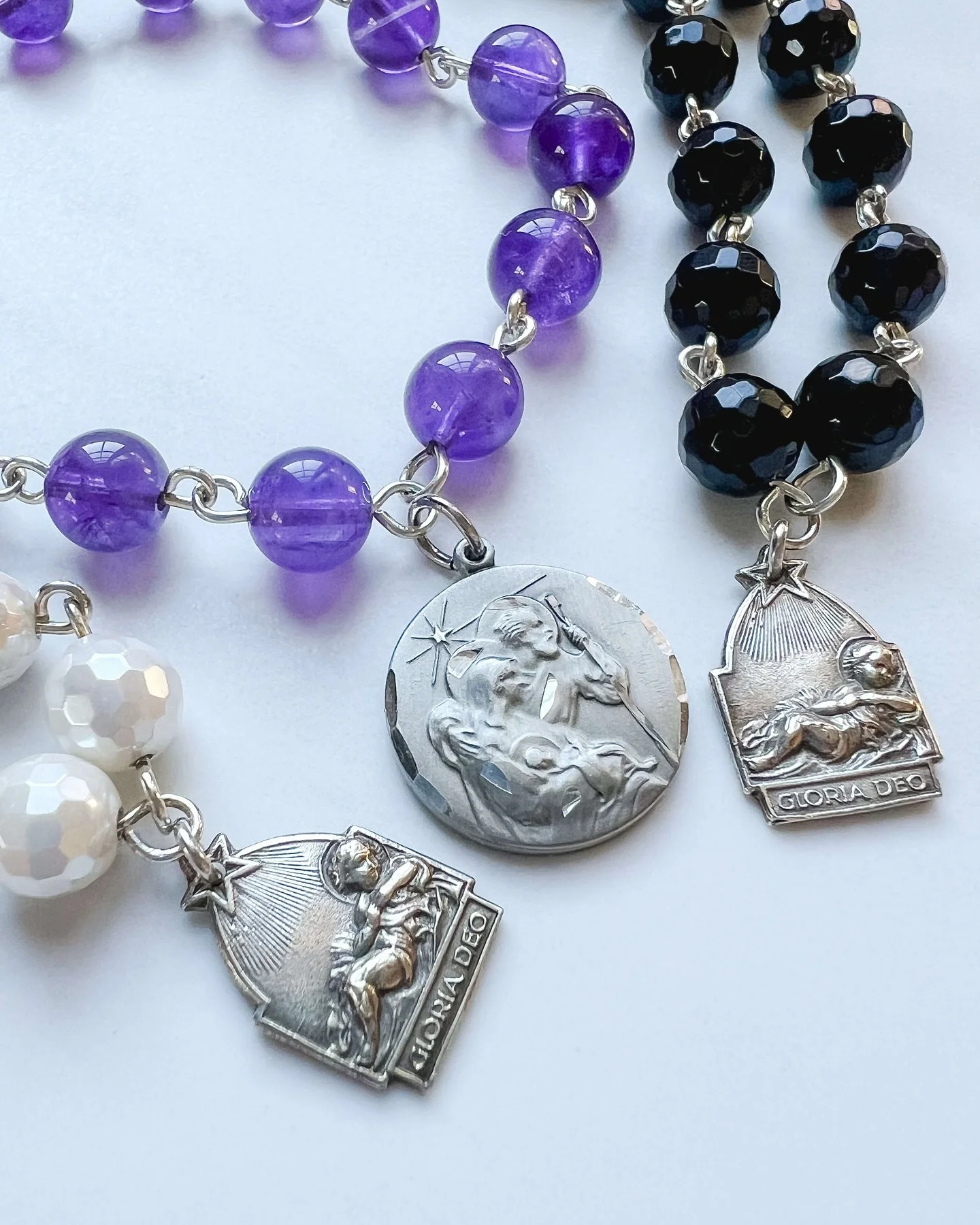 The St Andrew Christmas Novena begins in two weeks! We&rsquo;re in the last days to order this chaplet in order to get it on time for the start of the novena. 

These chaplets are available in five metal types, with two medal designs and multiple bea