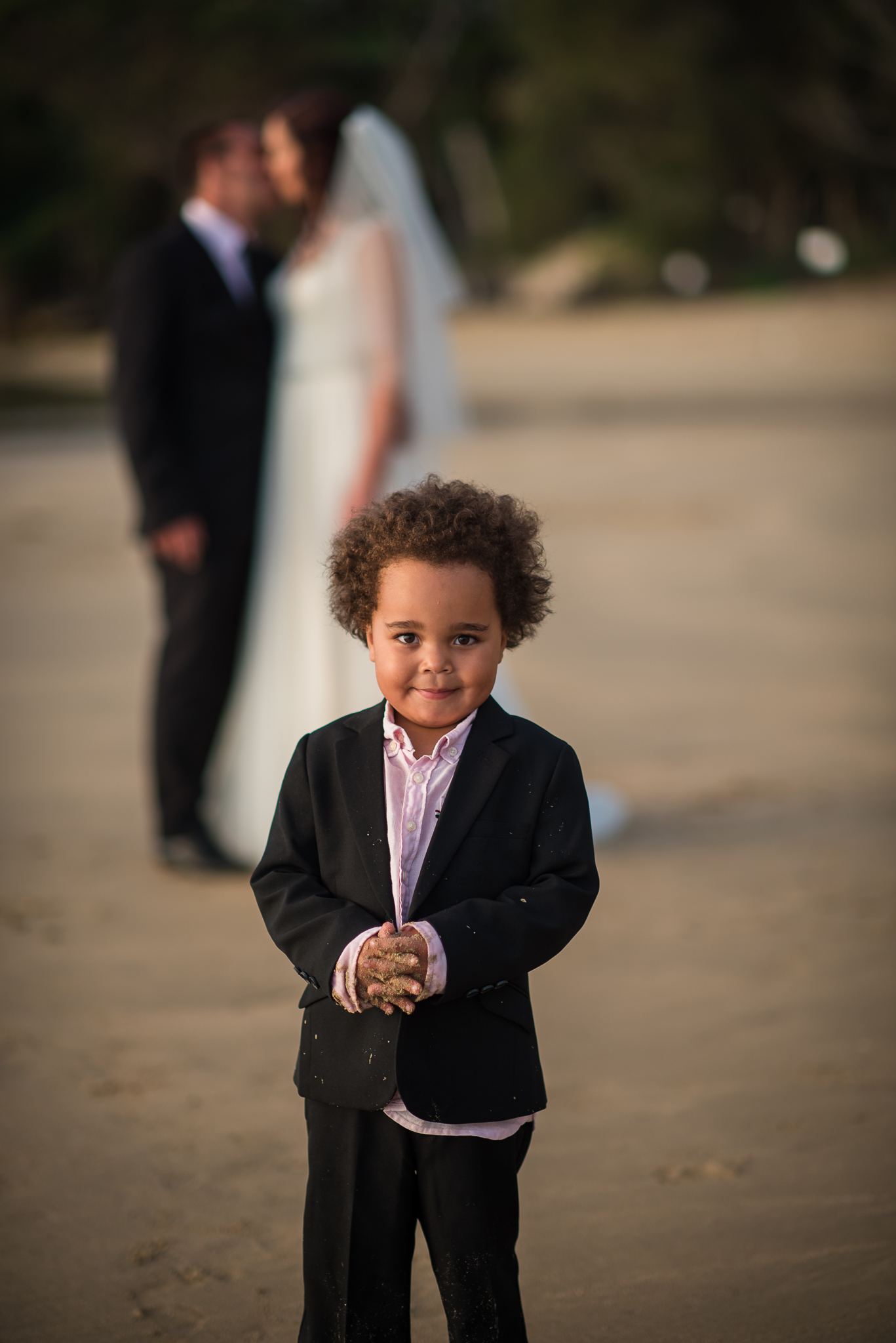 unique wedding photography on the beach in sydney