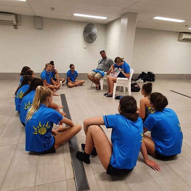 Our girls are having a ball 🤽🏻in Brisbane at the AYWPC! 
U18&rsquo;s have had a couple of close loses that has resulted in them playing for the Plate (9th-16th)..... U14&rsquo;s are in the Bowl (25th-32nd) division but enjoying every moment and lap