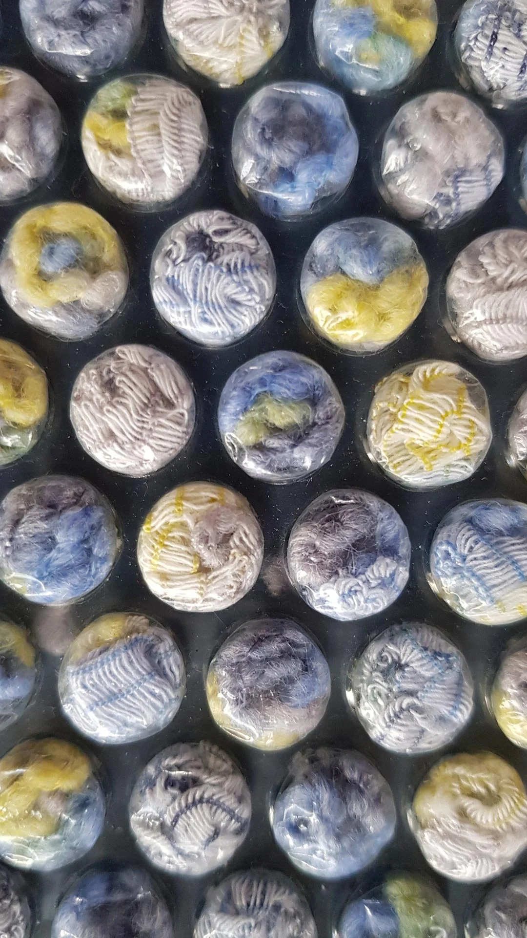 Bubble wrap art - Sans Frontiers 8