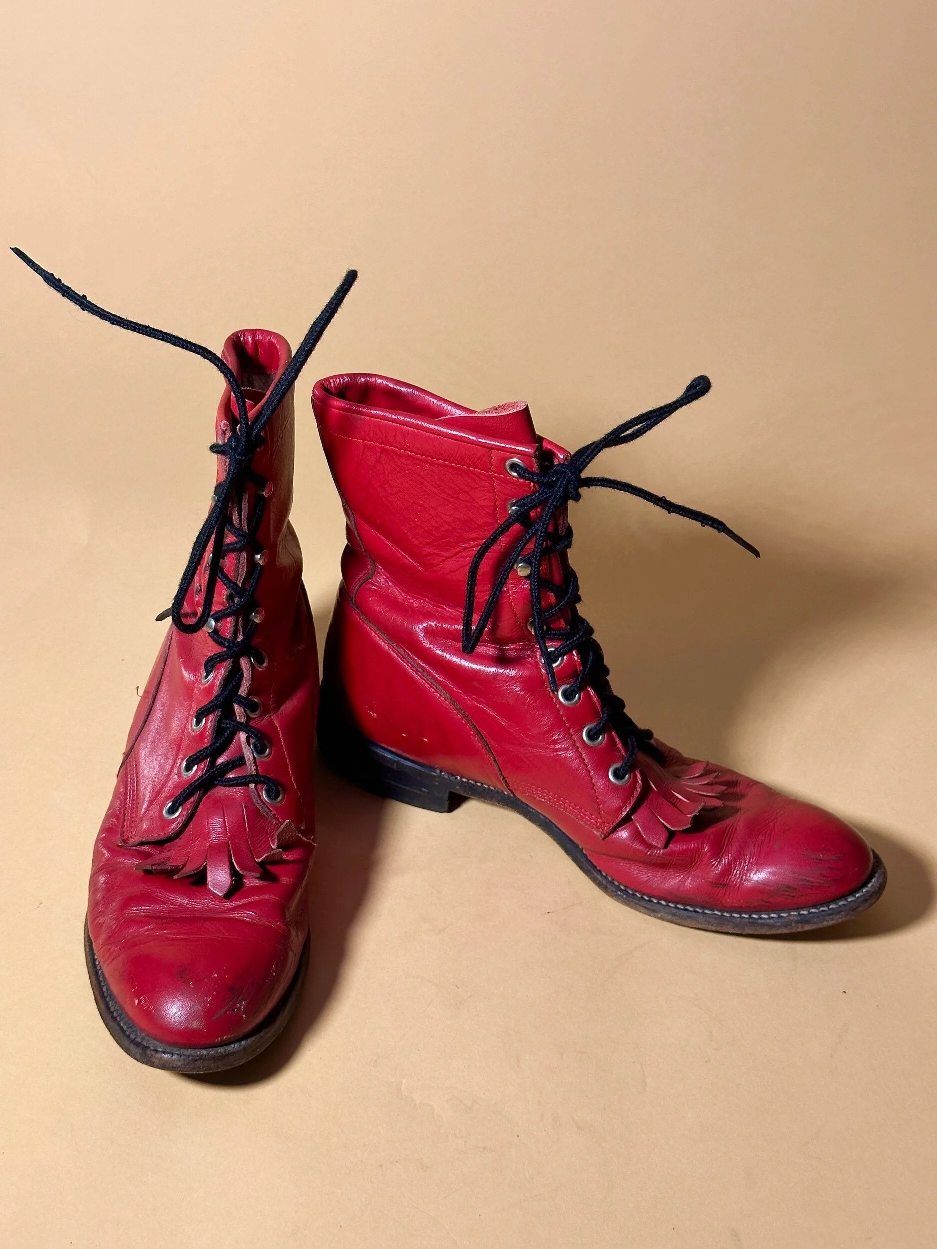 VINTAGE 1990s RED KILTIE BOOTS BY JUSTIN Kara Spade