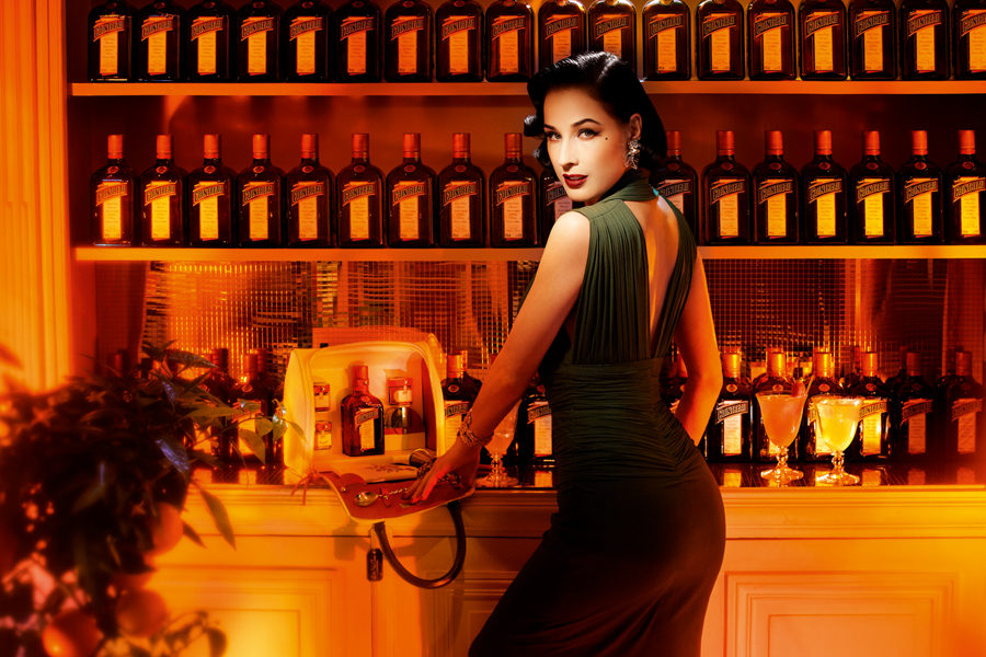 01COINTREAU_DITA_BAR_290412_086_RVB.png