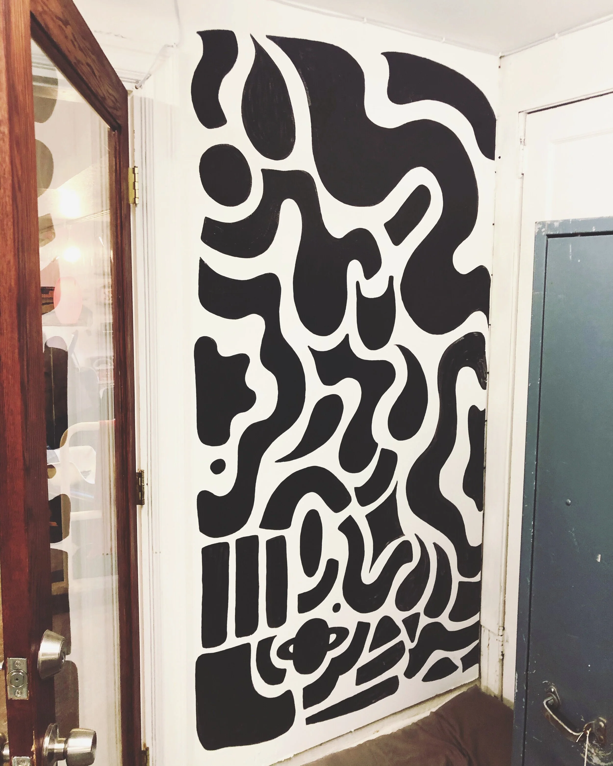  Painted abstract mural in the entrance to Portland Modern, a mid-century modern vintage furniture store. 
