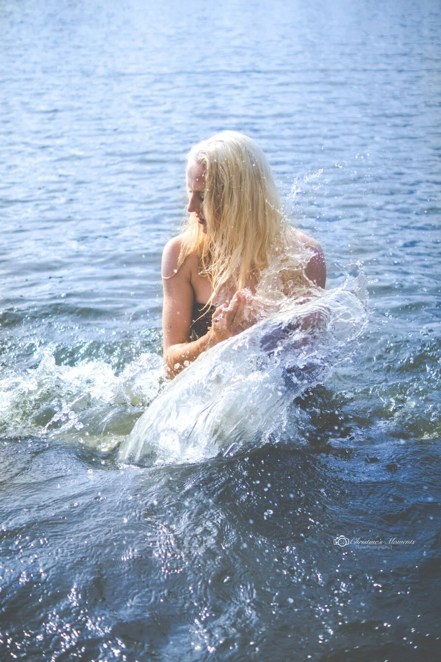 Photo by Christine van der Velden; Model: Nikki Veerman