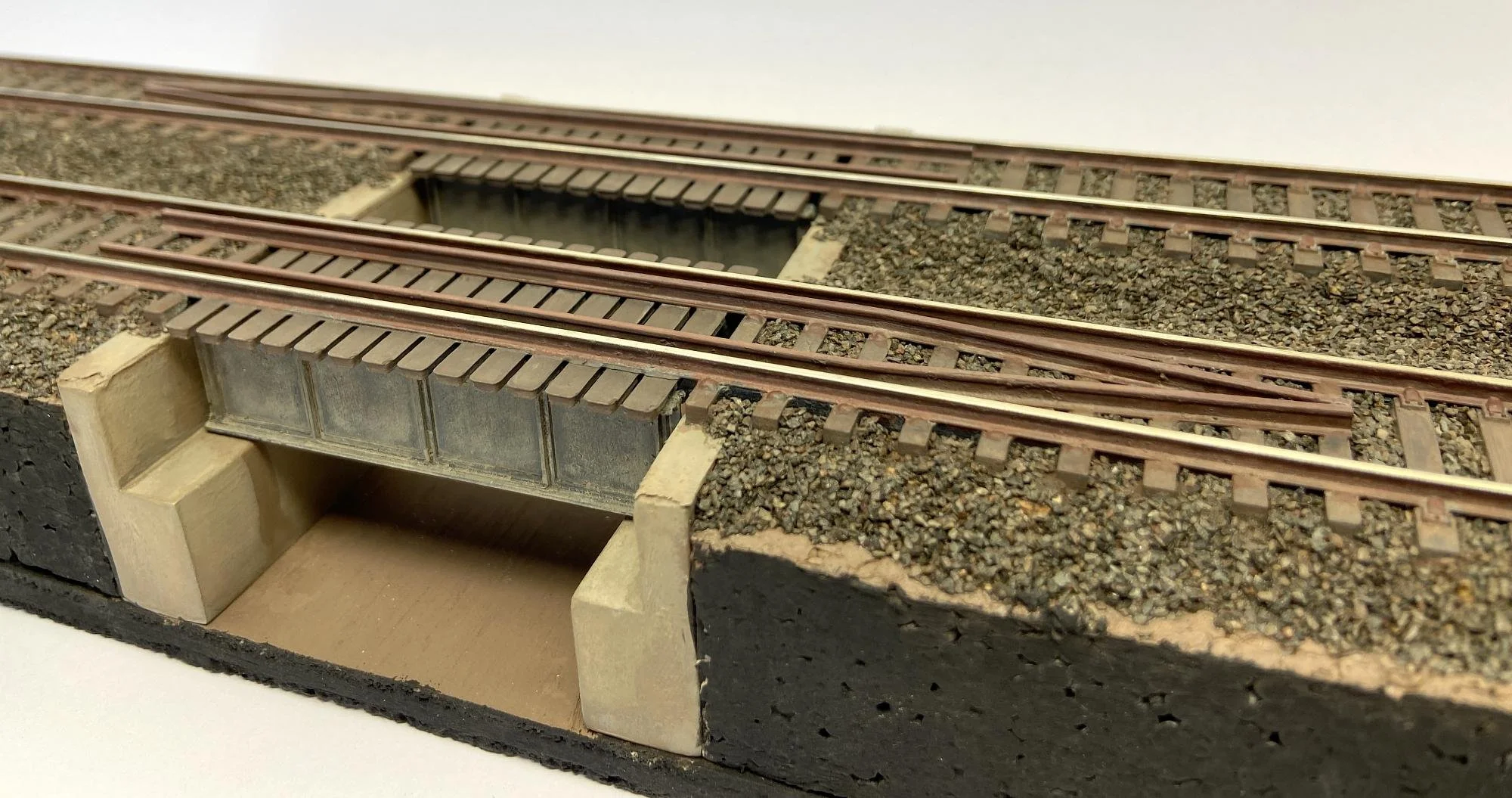 products-ho-scale-guard-rail-sleepers-03.jpg (Copy)