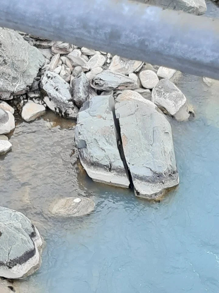 pic for 14 aug blog rock splitting.jpg