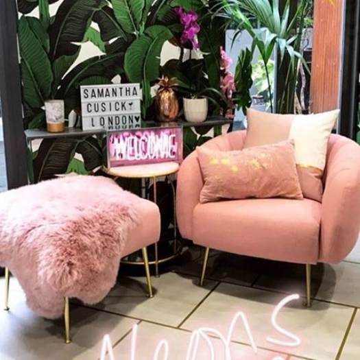 Glamoros+chair.jpeg