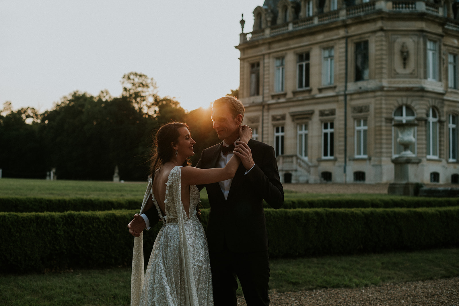 Paillettes et plumes... Un mariage Gasby à Versailles ! François + Anaïs