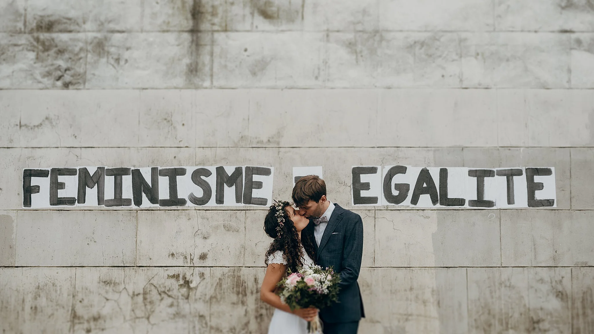 Petit mariage parisien sur la Seine
