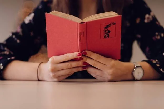 13-Books-Every-Law-Student-Should-Read.jpg