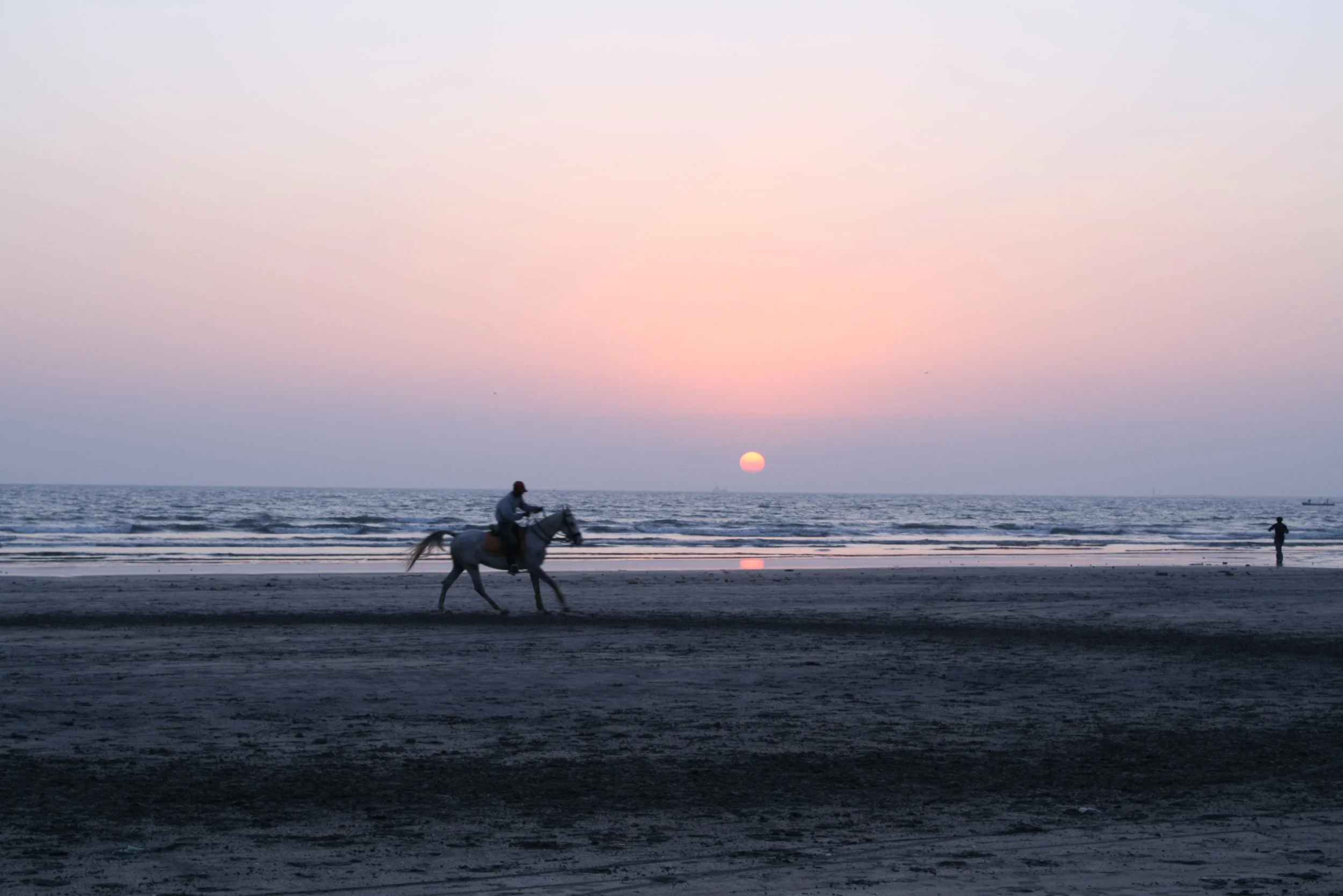 The Ultimate Tourist Guide to Karachi