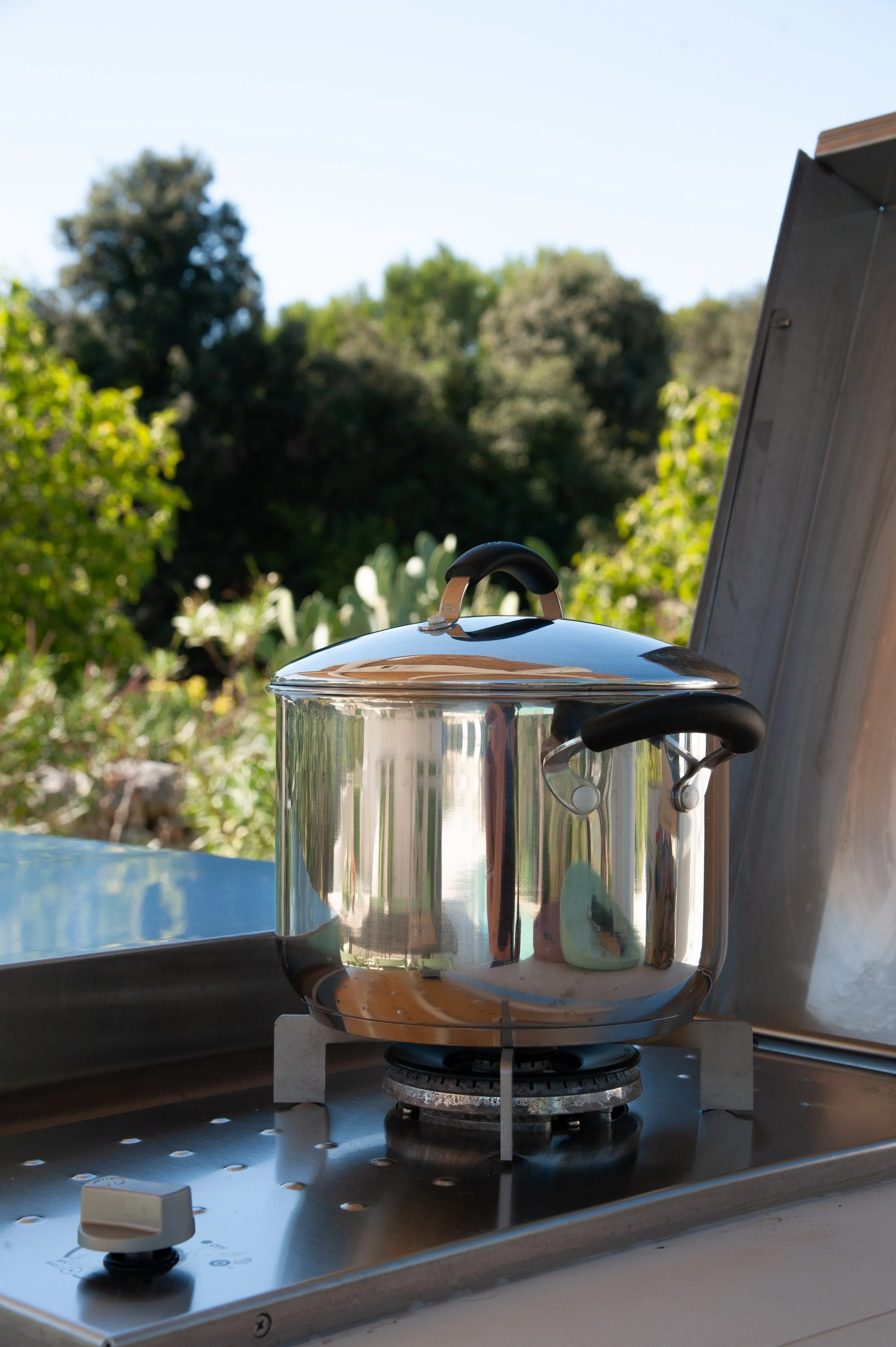 Outdoor kitchen