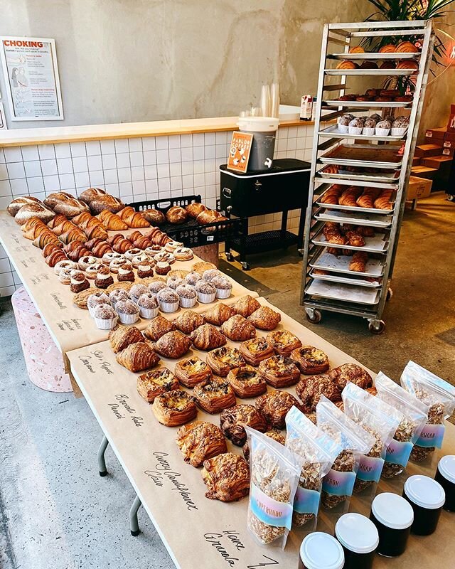 🚨New Bakehouse Curbside Hours Fri, Sat &amp; Sun 10am-2pm🚨 15% of all Sales are going to @blklivesmatter . These are super limited so first in, best baked goods. Menu:
Honey, Lavender Doughnut 
Matcha, Lemon &amp; White Choc Cookie
Quadruple Chocol