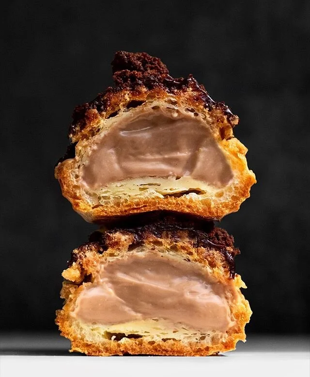 🚨WE&rsquo;RE OPEN THIS WEEKEND🚨 🎟Friday, Saturday &amp; Sunday from 10am - 2pm🎟 Curbside Pick up only. Oh yeah, we make ECLAIRS now too 👀 Menu for this weekend at the Bakehouse:

Pastry:
Rainbow Pride Croissant 
Tiramisu Cruffin
New York Cheesec