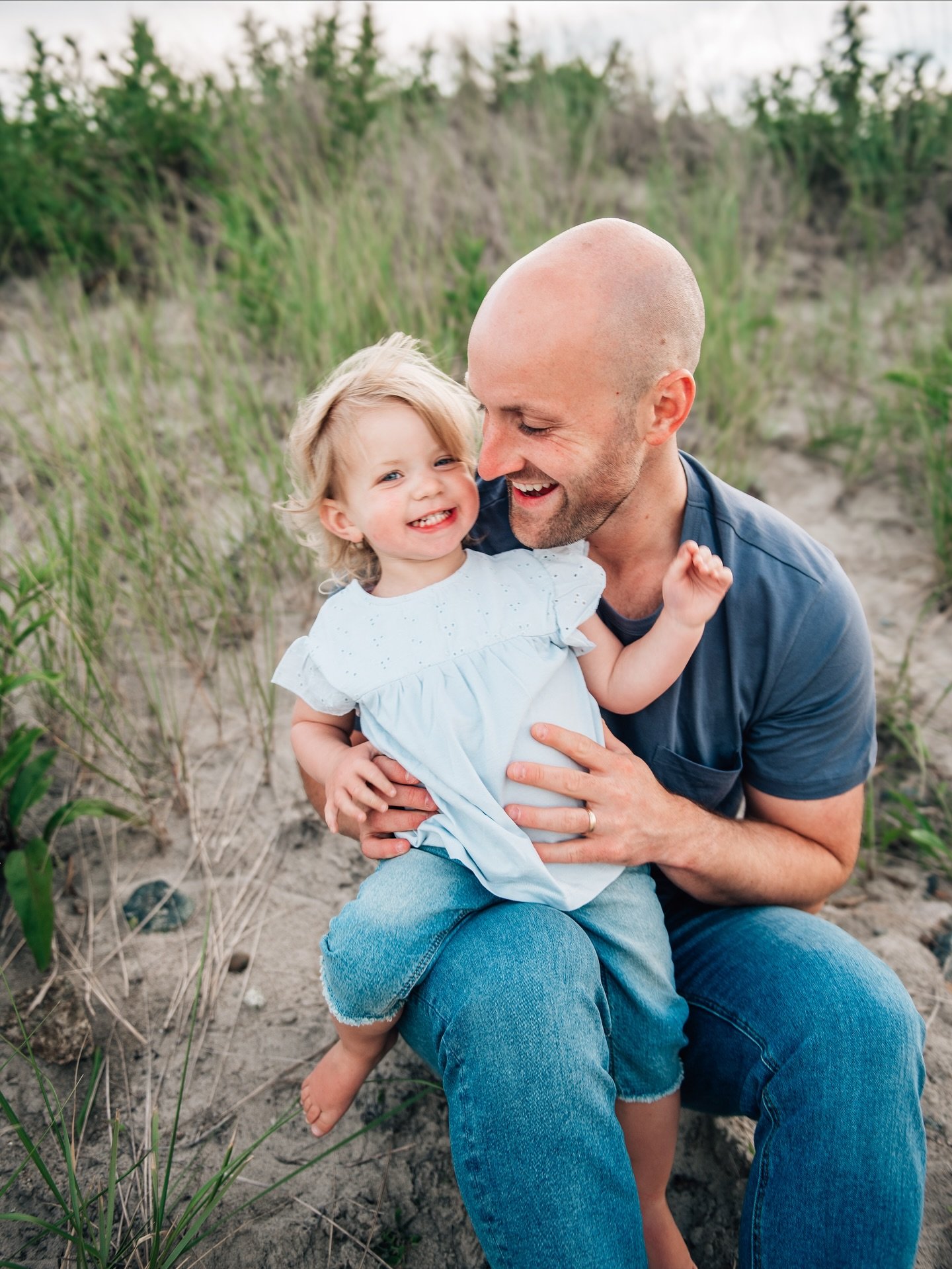Working away on a million Fall fams right now but these still need a front row seat on here! These September beach nights were a dream.