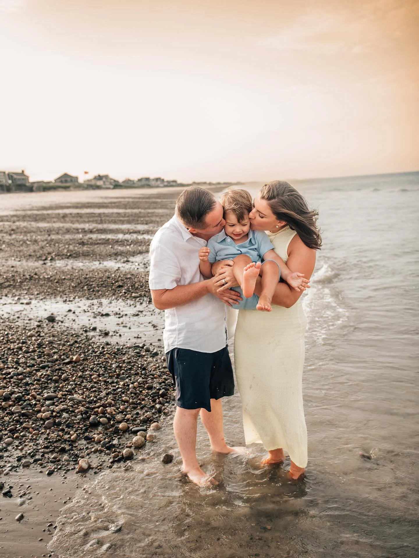 Holding tight to these summer nights! ☀️