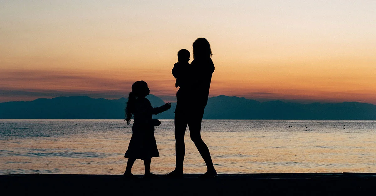 GUEST WRITER: Despina Senatore and the Juggling Act of Womanhood