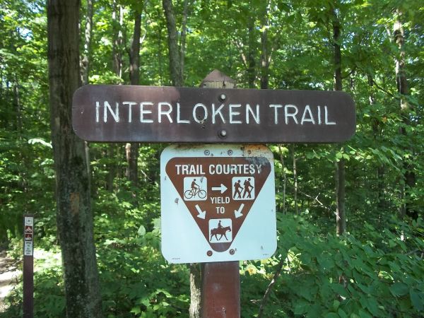 interlokentrailsign.jpg