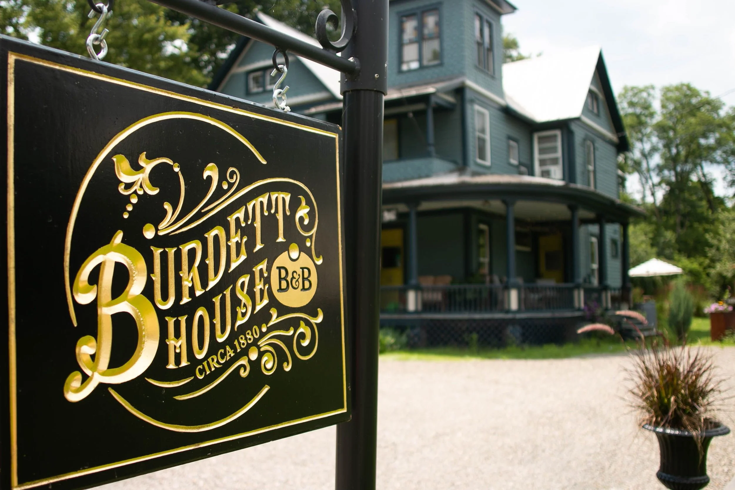 Burdett House Bed &amp; Breakfast