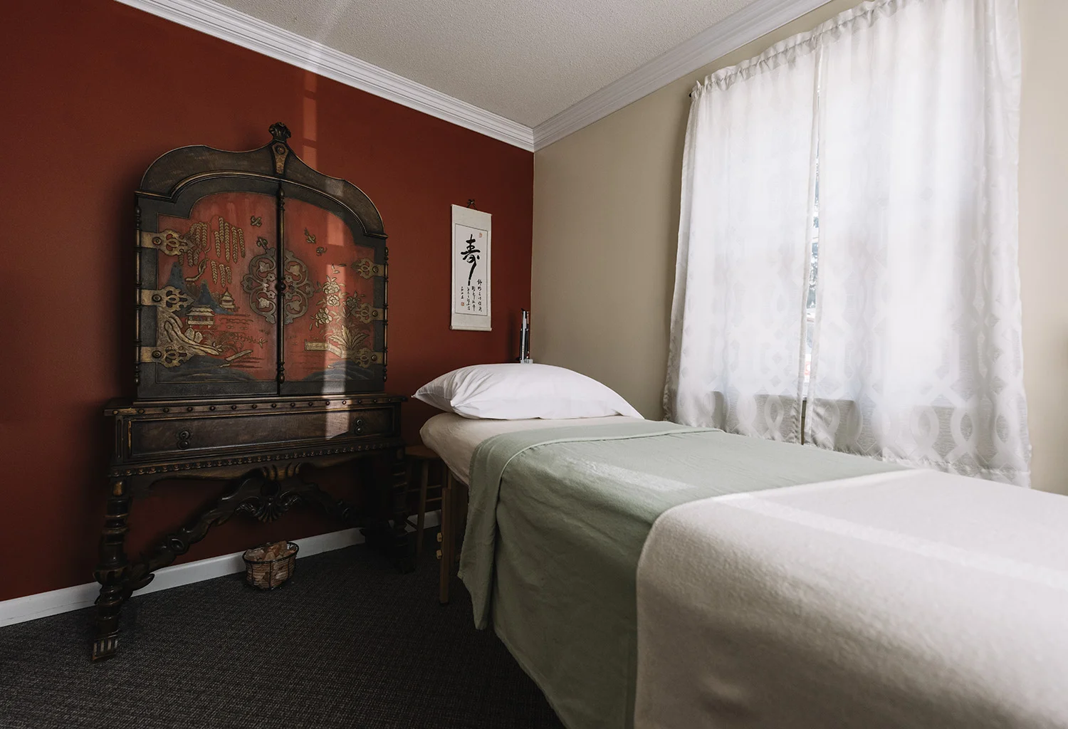 storrs-therapeutic-acuroom.jpg
