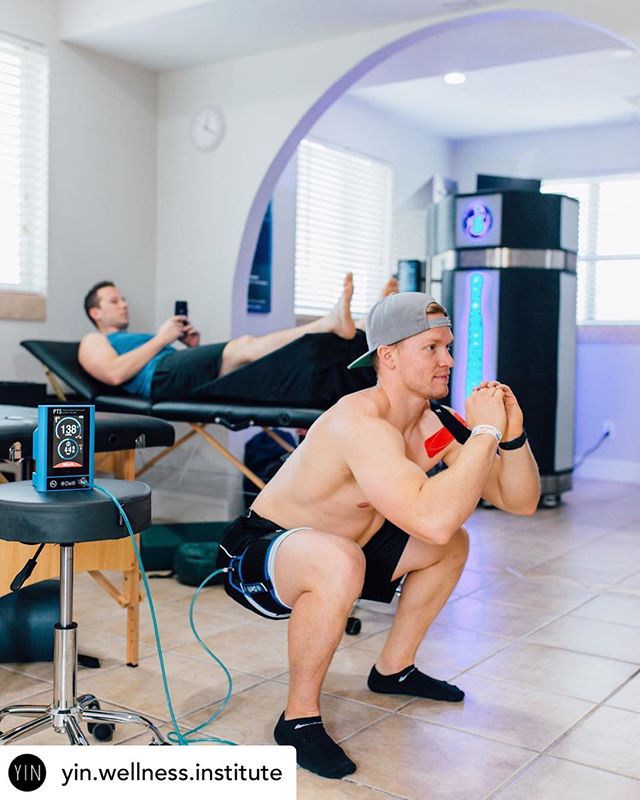 Crazy set-up at the @yin.wellness.institute 🔺Blood Flow Restriction Training 101🔺
.
In order to understand how BFR works, it&rsquo;s important to do a quick debriefing on how your ➡️ circulatory system (also called vascular or cardiovascular system