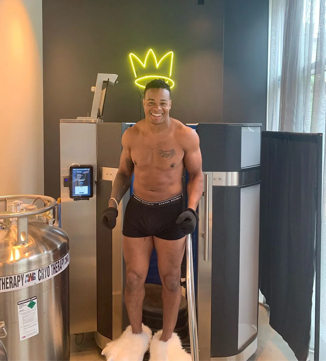 Former @saints running back and super bowl champ Pierre Thomas taking care of his body at the Goat!