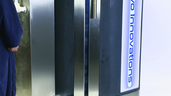 jeffinchamber.gif